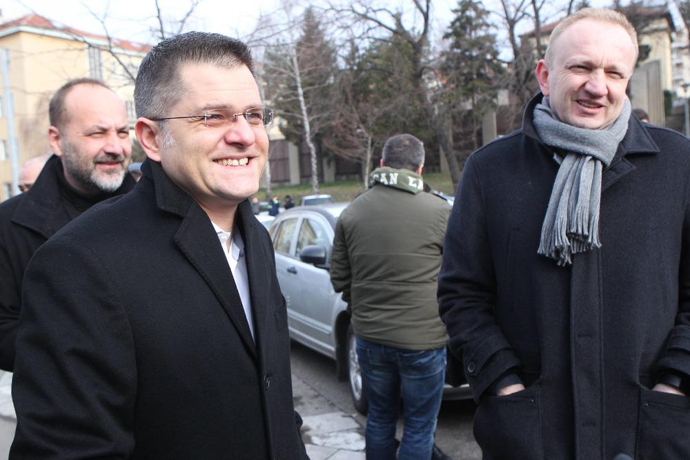 JEDNA STRANKA JE GLAVNI KAMEN SPOTICANJA: Dogovor opozicije do kraja jula!