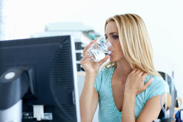 Pijete 8 čaša vode dnevno i mislite da je to zdravo: POSLE OVOGA, RAZMISLIĆETE DVAPUT!