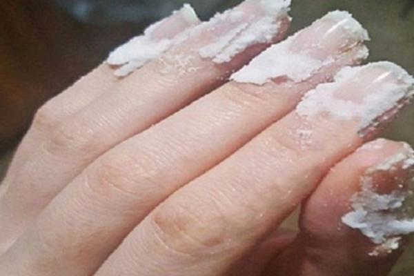 UTRLJALA JE SODU U NOKTE: Ono što se desilo promenilo joj je život