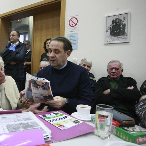 LJAJIĆ U STAROM MIRIJEVU: Svaka opština da obezbedi mesto za okupljanje penzionera