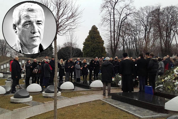 40 DANA OD SMRTI OLIVERA IVANOVIĆA: Pomen u Aleji zaslužnih građana, supruga Milena u suzama, najmlađi sin nije tu (FOTO)