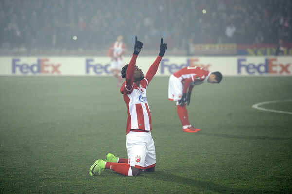 BAJKA ZA RIČMONDA BOAĆIJA! Jedan od najslavnijih klubova na svetu ozbiljno zagrizao za Zvezdinog napadača! (FOTO)