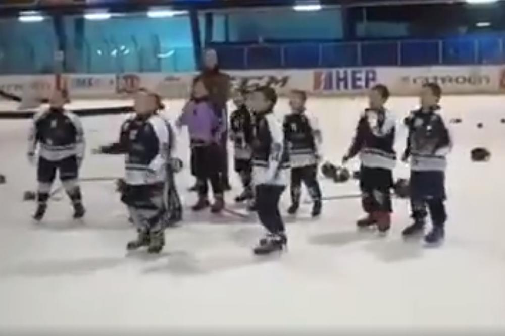 Partizanovi klinci zapalili Zagreb! Stali nasred terena i zapevali poznatu grobarsku pesmu! (VIDEO)