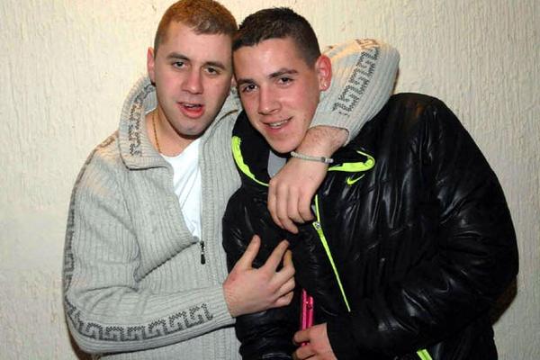 NAJBOLJI DRUGARI POGINULI VRAĆAJUĆI SE IZ PROVODA! Ostali su bez goriva, stali na putu i to ih je koštalo života (FOTO)