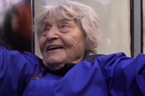 OVA BAKA (95) OBOŽAVA EKSTREMNE SPORTOVE: Ono  što je poslednje isprobala ne bi smeli mnogi od nas! (VIDEO)