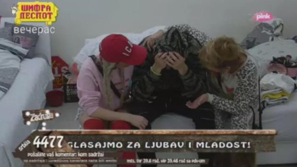 Majka ga je ovog puta poštedela kritika zbog izbora devojke  