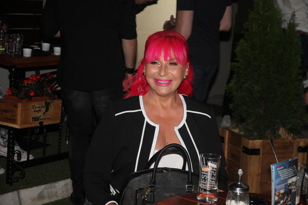 REPER JAVNO POSLAO PORUKU ZORICI BRUNCLIK: Spremi 10.000 evra ako ga hočeš NAZAD!