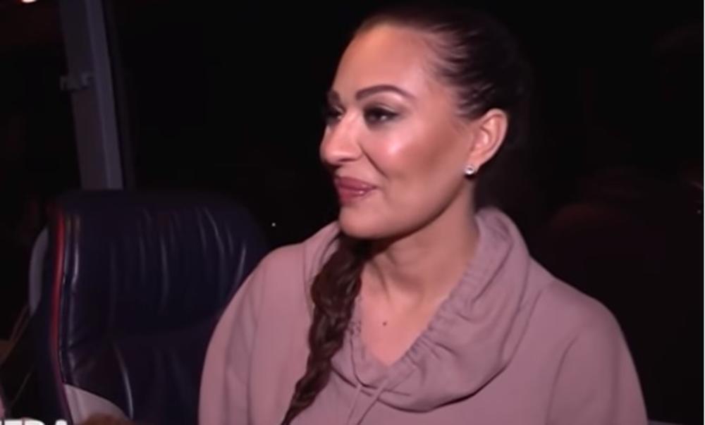 Iz Bugarske prestonice se sa svojim bendom vratila autobusom  