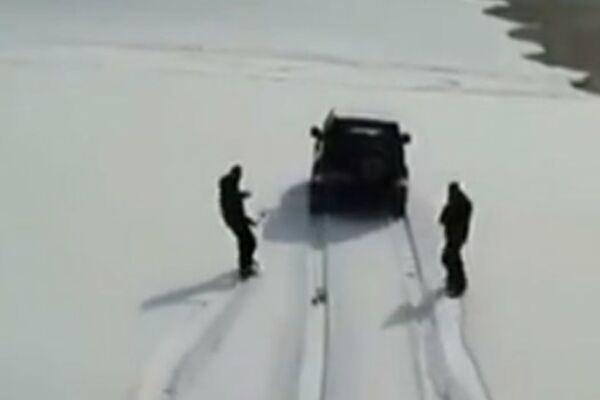 CRNOGORCI SU OVAKO ZGRANULI CEO BALKAN! Dok se svi bore sa snegom, ONI SU SE ODLUČILI NA OVO!  (VIDEO)