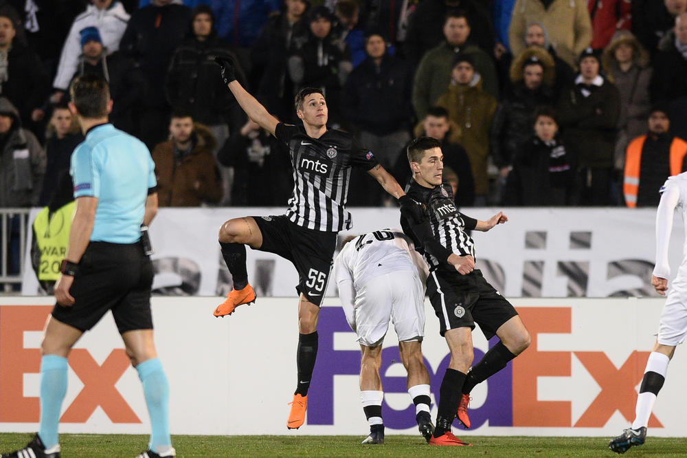 Partizanovo zimsko pojačanje otkrilo s kim se najviše druži: U pitanju je igrač koga se mnogi Grobari ne bi setili na keca da je u klubu!