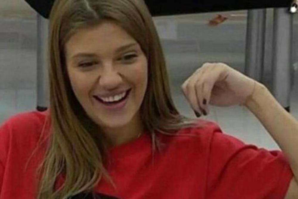 KIJA ZAGOLICALA MAŠTU SVIMA: Objavila fotku u HALTERIMA, pa zapalila Instagram! (FOTO)