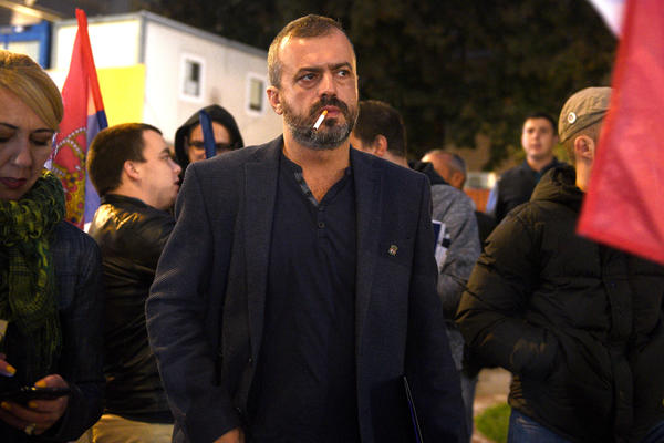 VELIKI ZAŠTITINIK SVEGA I SVAČEGA, ŽENU OSLOVLJAVA SA TO! Na tviteru bukti rat zbog Sergeja Trifunovića i njegog stava prema jednoj PEVAČICI!