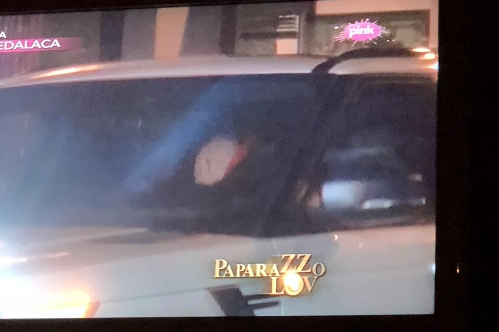 VISOK, ĆELAV I KAO OD STENE ODVALJEN: Ovo je novi dečko Ane Sević sa kojim je uslikana kako se ljubi u kolima (FOTO)