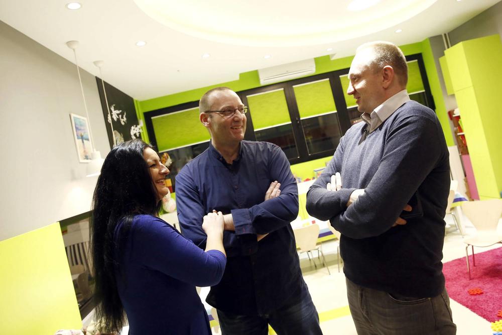 Đilas sa Violetom i Igorom Stankovićem  