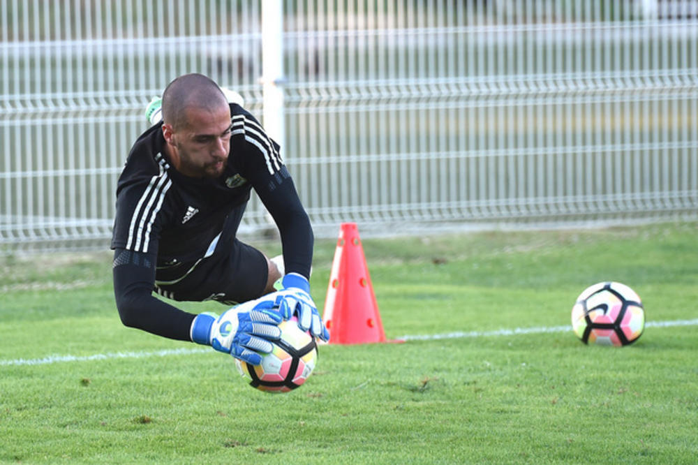 BRANI ZA ČUKU, ALI TAURUNUM MU JE U SRCU! Dobijao sam batine po zemunskim ćoškovima, ceo život se sečem na Mijatovića, i hoću da upoznam Nikolu Grbića! (FOTO) (VIDEO)