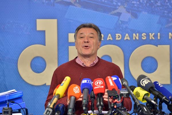 BED BLU BOJSI IPAK NOSE POBEDU! Mamić prvo tužio navijače, a sada mora on njima da plati! (FOTO) (VIDEO)