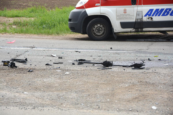 SLETEO PRAVO U SMRT: U teškoj saobraćajnoj nesreći u Novom Sadu POGINUO muškarac!
