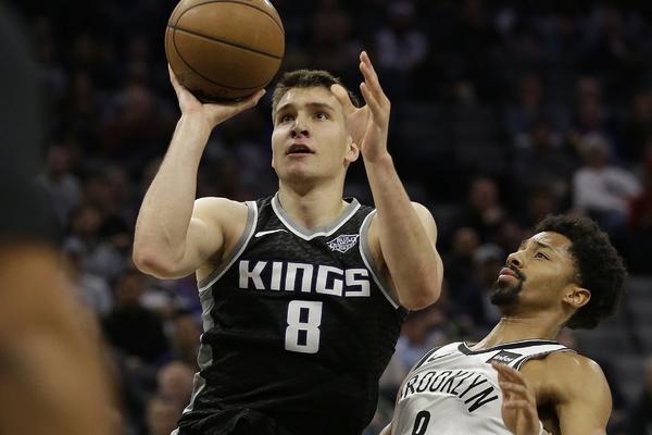 BOGDAN HEROJ SAKRAMENTA: Srbin u produžetku doneo pobedu KRALJEVIMA! (VIDEO)