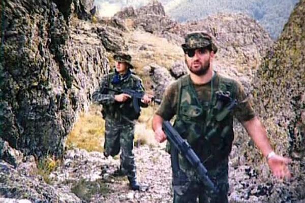 Rus je zbog Srbije ostao bez oka i sada ima jaku poruku: Srbi prodali ste se onom ko vas uništava, GDE SU VAM ČAST I PAMĆENJE!?