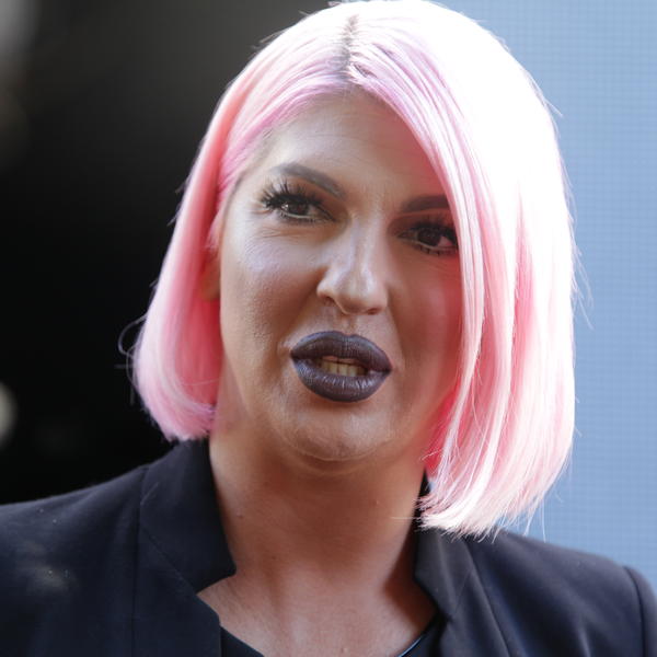 OGLASILA SE I KARLEUŠA: Njen komentar o rezultatima izbora ZAPALIO INTERNET!