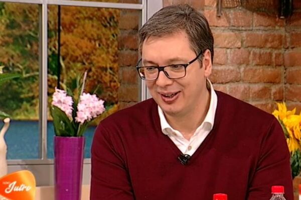 VUČIĆ POSLE IZBORNE NOĆI: Opoziciju je zanimala kasa, zato su ljuti! PLATE I PENZIJE veće do kraja godine, čestitao mi je Čeda Jovanović!
