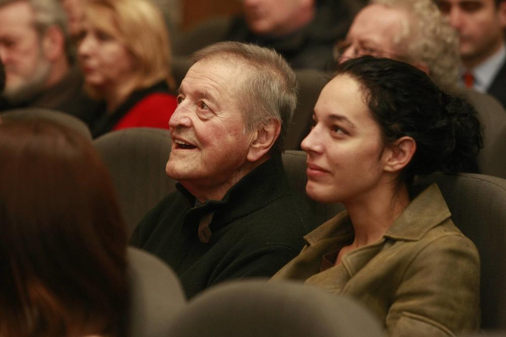 ĆERKU GIGE MORAVCA GLEDALI STE U RIJALITIJU, A SIN PO PRVI PUT IZAŠAO U JAVNOST: Liči na oca kao JAJE JAJETU