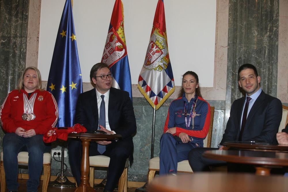 Zorana Arunović, Aleksandar Vučić, Ivana Španović i Vanja Udovičić
