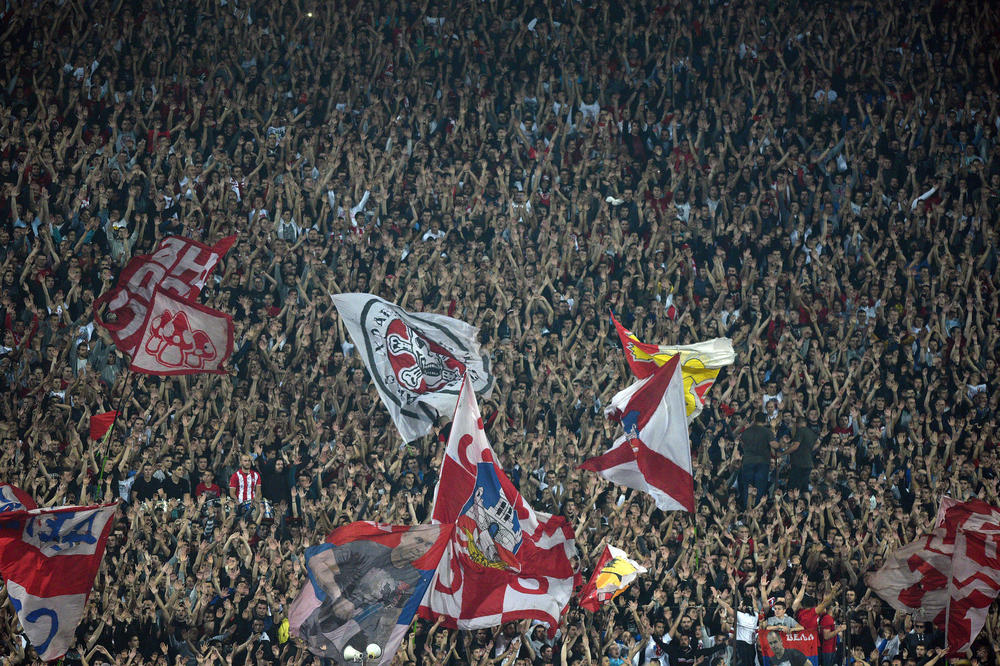 VANREDNO STANJE! Delije zapalile Kovilovo pred duel Srbije i tzv. Kosova! (VIDEO)