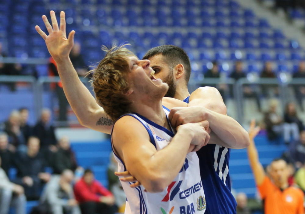 Uroš Luković voli automobile iz 90-tih  