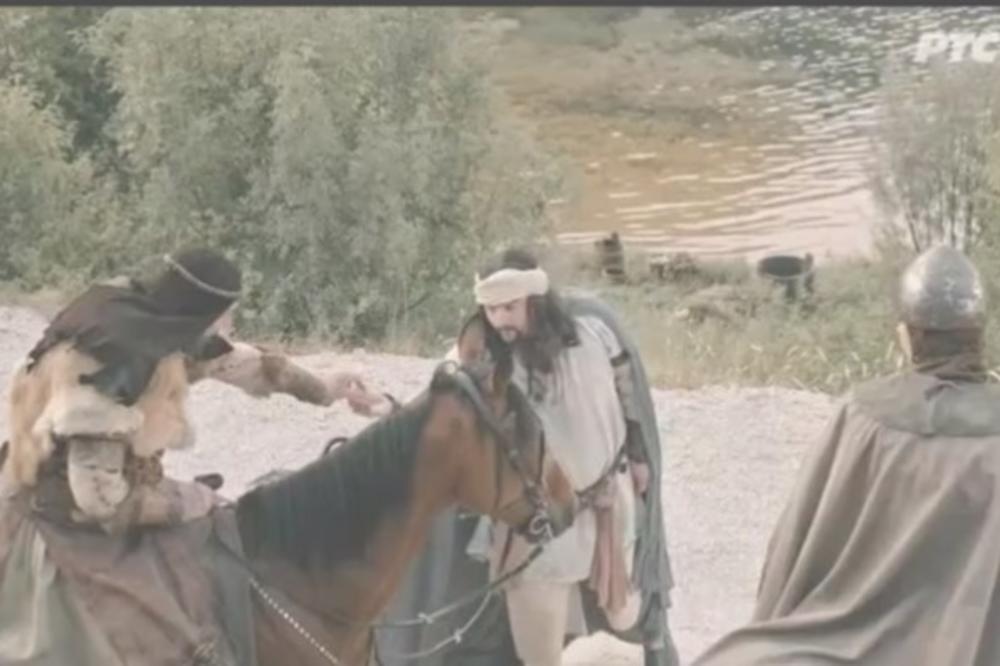 HERCEGOVCI LUDI ZA NEMANJIĆIMA: Pola Srbije pljuje novu seriju, ali je ZBOG JEDNOG GLUMCA celo Trebinje gleda! (FOTO)