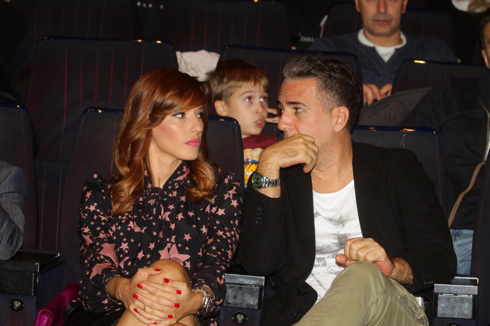 JOKSIMOVIĆ ZAPOSLIO NJIH 2 NA NOVOJ TELEVIZIJI, A NIJE SVOJU ŽENU VODITELJKU: Pevačica i blogerka imale prednost!?