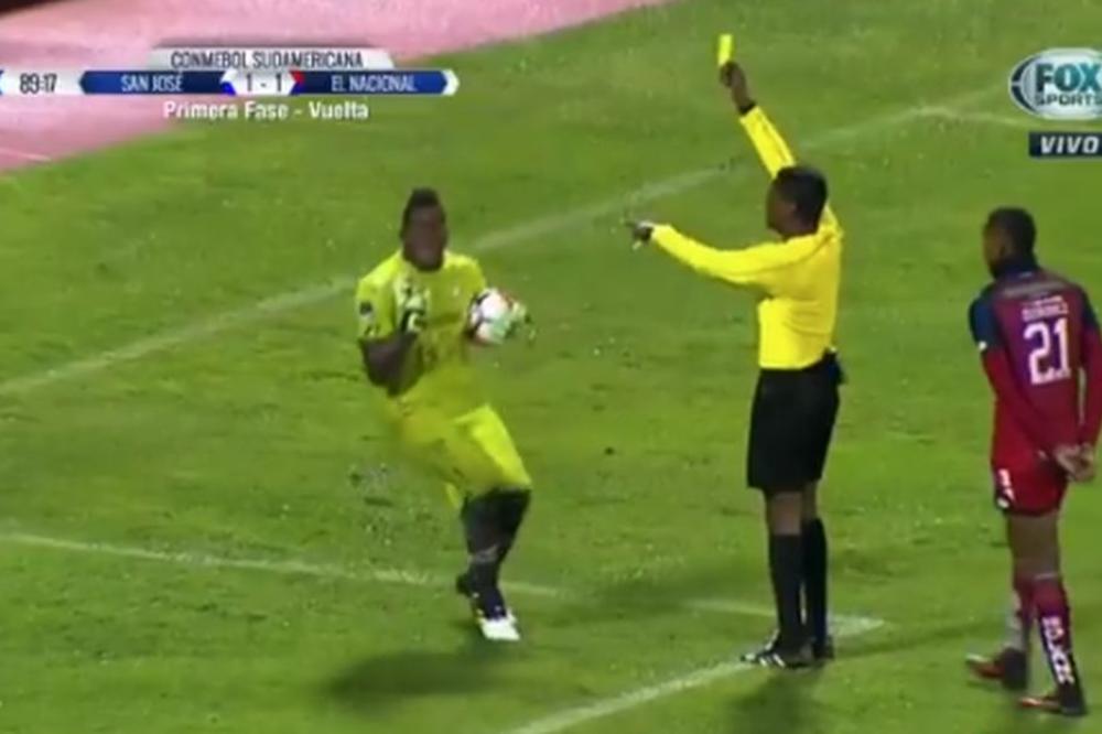 TAJ LUDI FUDBAL: Na jednoj strani sveta fudbaler glumio da ga je sudija udario, a na drugoj arbitar isključio igrača zbog prezimena?! (FOTO) (VIDEO)