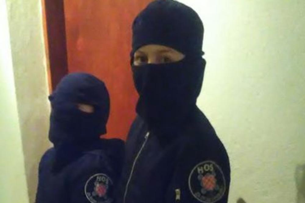 FOTOGRAFISAO DECU U FANTOMKAMA I UNIFORMAMA SA USTAŠKIM POZDRAVOM: Hrvatski političar šokirao javnost!