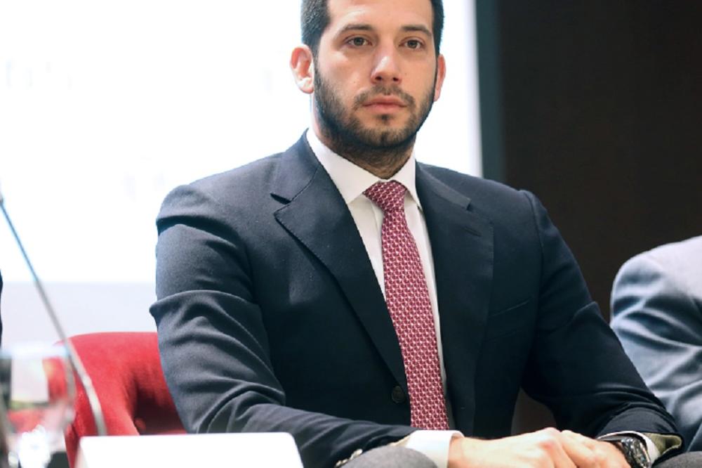 VANJA UDOVIČIĆ ČESTITAO NOVAKU IZJEDNAČAVANJE REKORDA PITA SAMPRASA! Ministar objasnio kako se POSTAJE BROJ JEDAN!