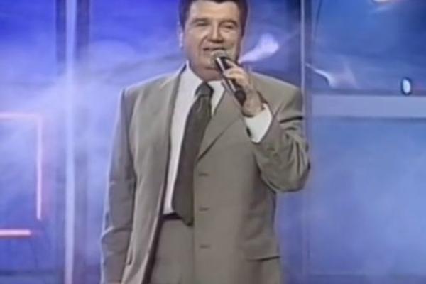 TOLIKO JE VOLEO SVOJU ŽENU DA JE ZBOG NJE ŽRTVOVAO SVE: Kada se razbolela napustio je pevanje, posvetio joj najlepšu pesmu, a onda se razboleo i on... (VIDEO)