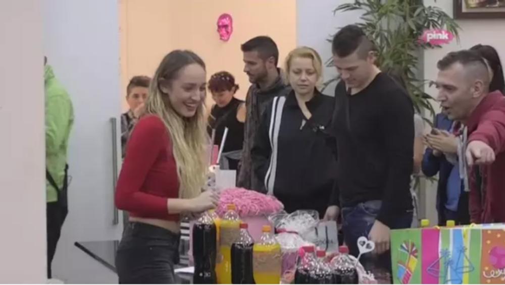 Luna Đogani proslavila je danas svoj 22 rođendan 