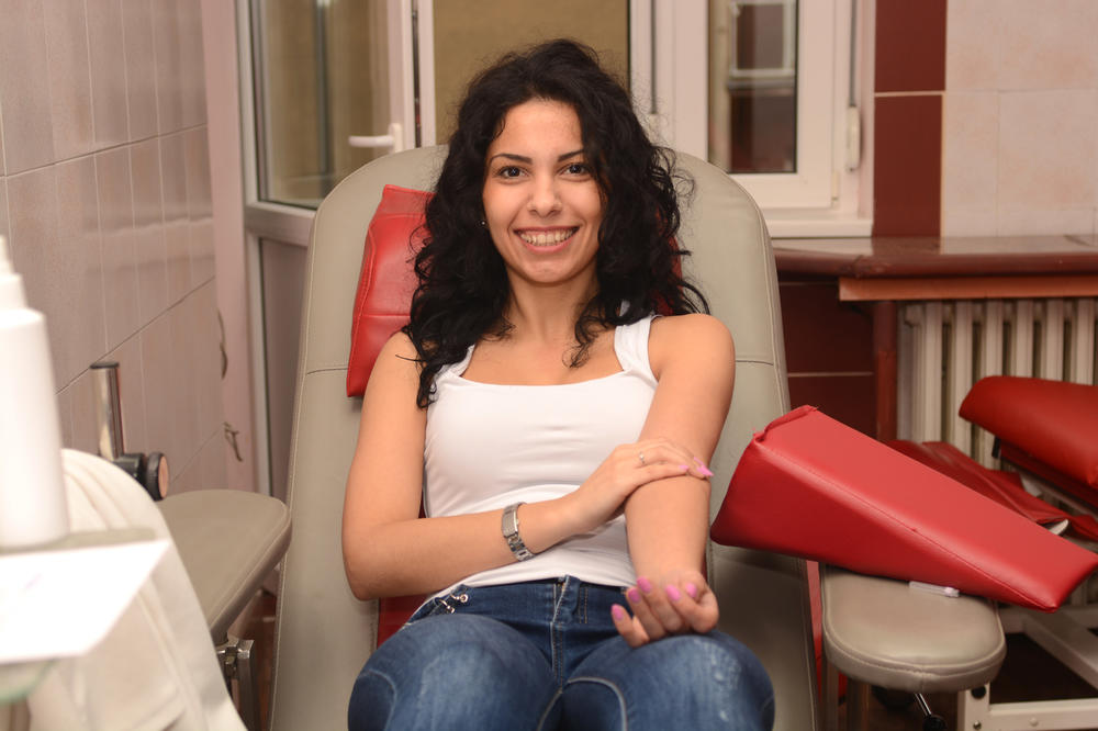 POPUNILA SAM FORMULAR I DALA KRV! Sad čekam da nekom spasim život, a šta vi čekate?! (FOTO)