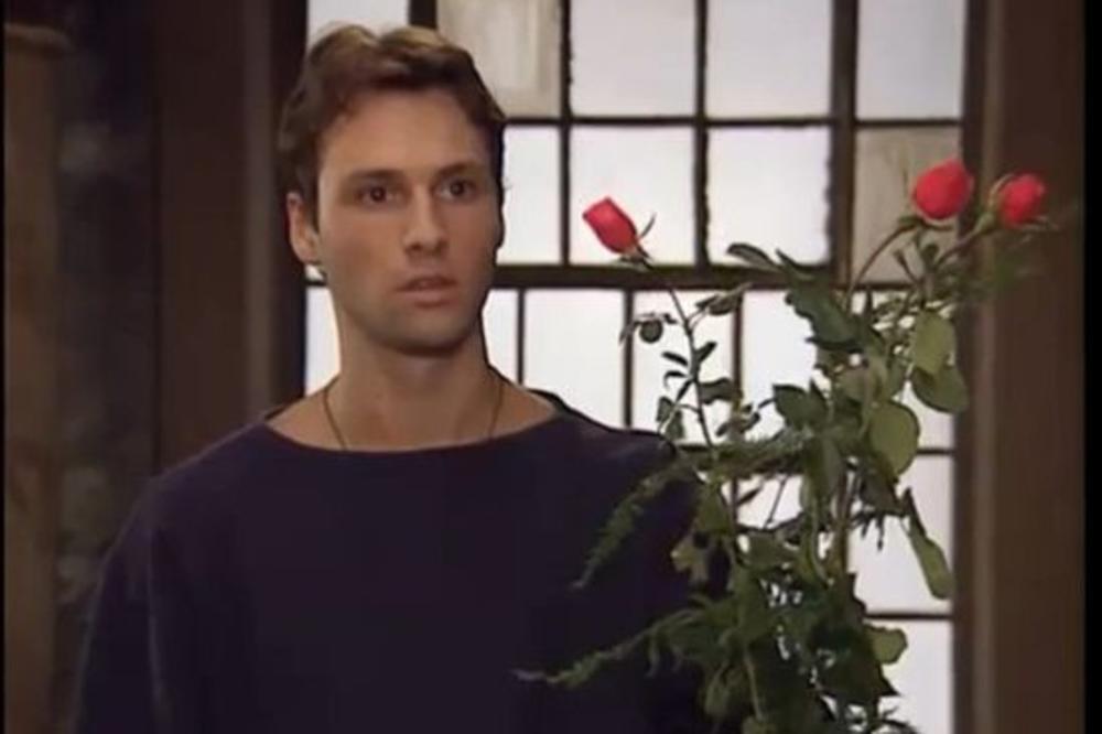 GLEDALI SMO GA KAO MILENČETA U "OTVORENA VRATA", ODJEDNOM JE NESTAO: Zamonašio se, a DANAS GA NIKO NE BI PREPOZNAO