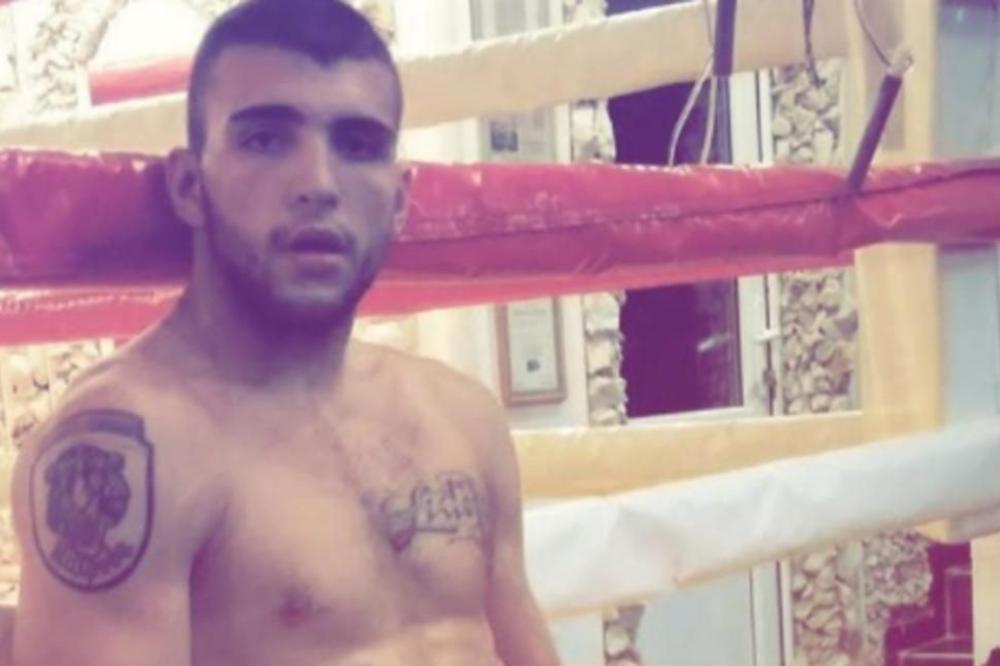 VELJKO RAŽNATOVIĆ UGOVORIO PRVI PROFI MEČ: Cecin sin ulazi u ring i spreman je da rastrgne Bugarina! (VIDEO)