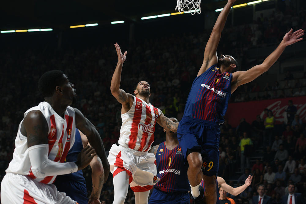 PREKINUT MEČ BARSELONE I ZVEZDE! HAOS! Ova slika će obići svet u roku od milisekunde! (FOTO)