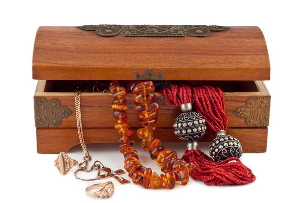 PRONAĐITE VAŠU AMAJLIJU PREMA HOROSKOPU: Čuvar u vidu dragog kamenja