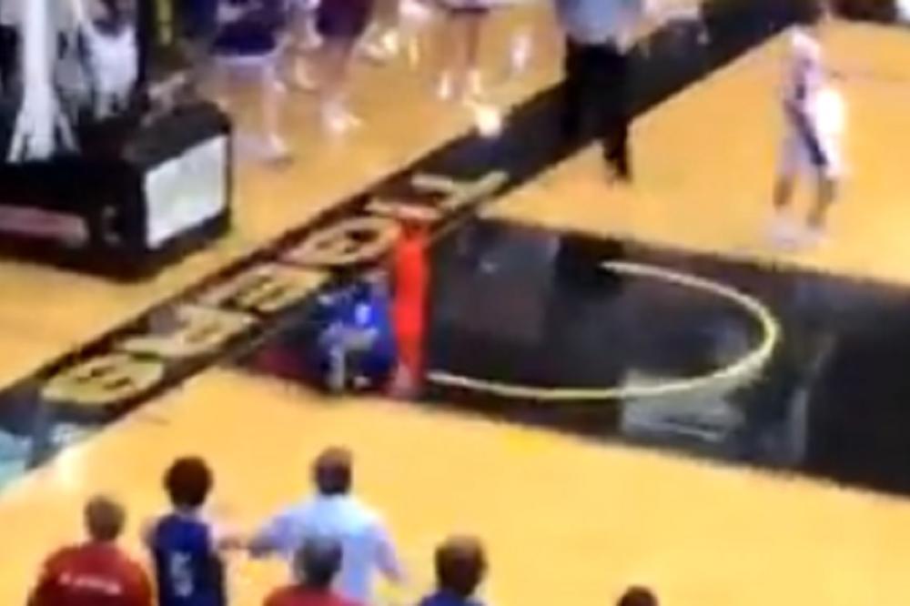 Nije za one sa slabim želucem! Posle najprljavijeg poteza ikad u košarci, usledio je pravi košmar! (VIDEO)