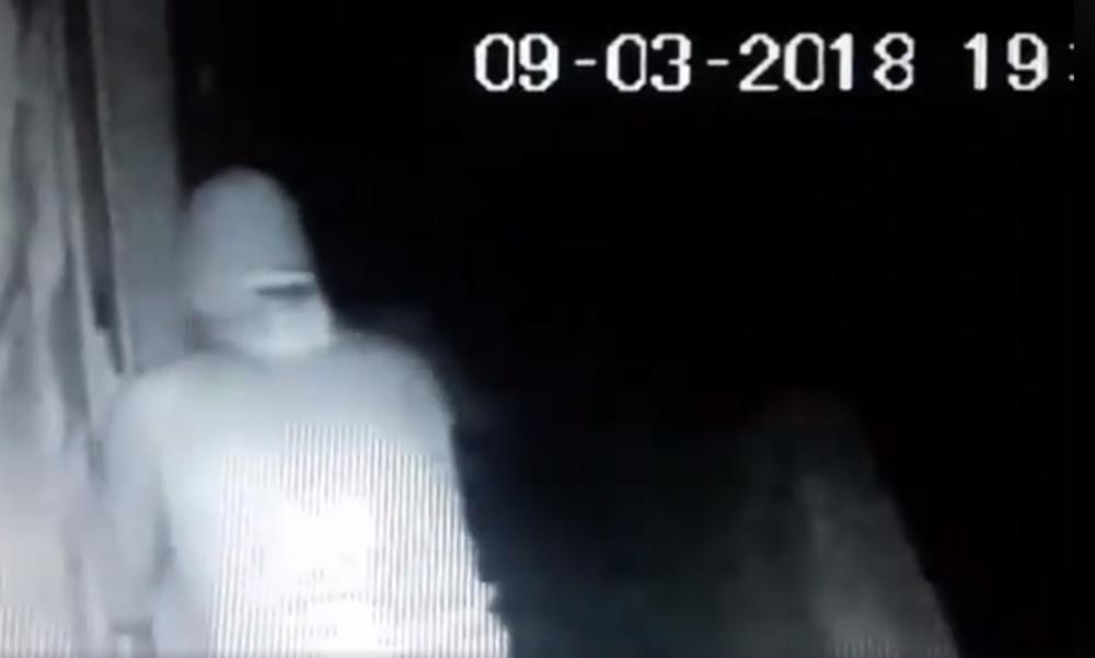 Lopovi su uhvaćeni na kameri 