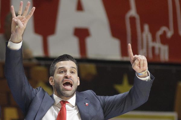 ZVANIČNO! Alimpijević potpisao!