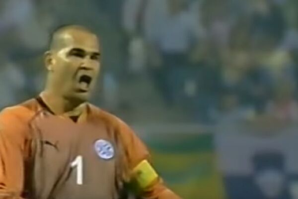 ČOVEČE, SMRDEO JE KAO KOZA! Legendarni Čilavert isprozivao čuvenog Nemca, pa ispričao zašto je pljunuo i Roberta Karlosa!