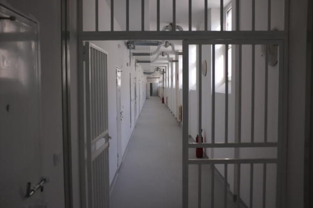 MALOLETNIK (17) KAŠIKOM UBIO DRUGOG ZATVORENIKA (83): Užas u valjevskom zatvoru