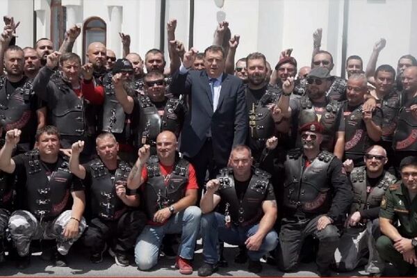 OGLASIO SE VOĐA NOĆNIH VUKOVA NA BALKANU: Ovo je poruka Saše Savića posle skandala sa ikonom i Dodikom