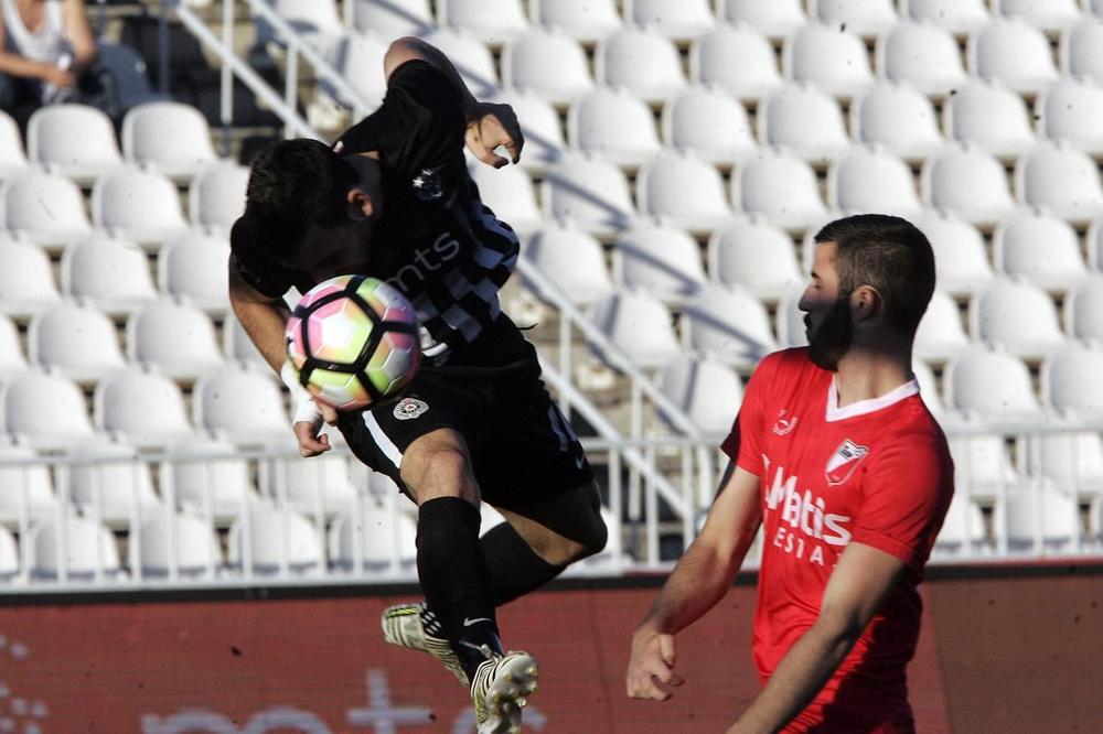 BILO JE JALOVO, A ONDA 2 KOMADA ZA 2 MINUTA: Akcija dva štopera Partizana presudila Javoru! (VIDEO)