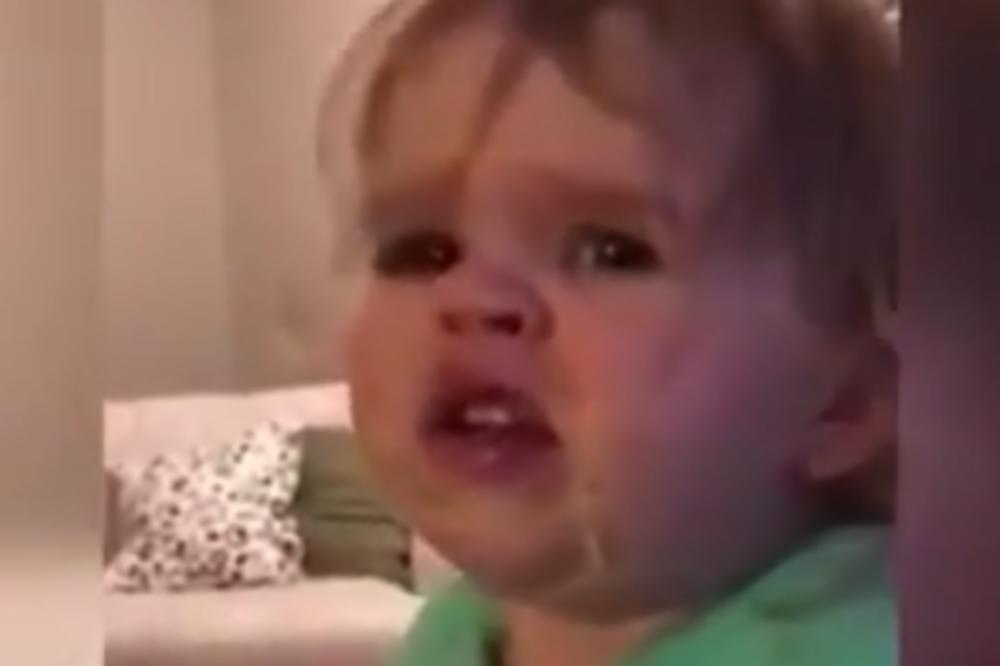 BEBA JE PO PRVI PUT PROBALA VASABI: Njena reakcija će vas oduševiti! (VIDEO)