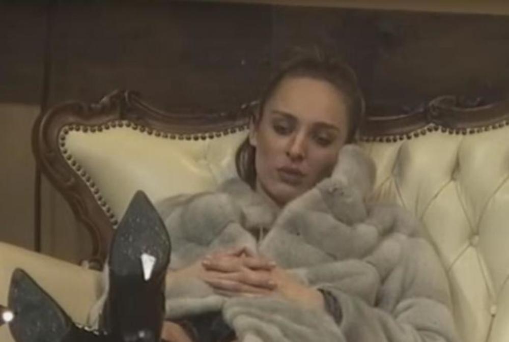 Luna se ne oseća lepo  